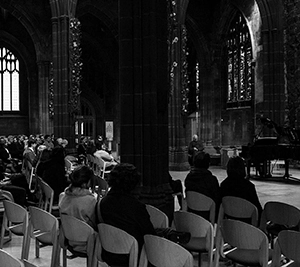 Artur Pereira playing piano performance